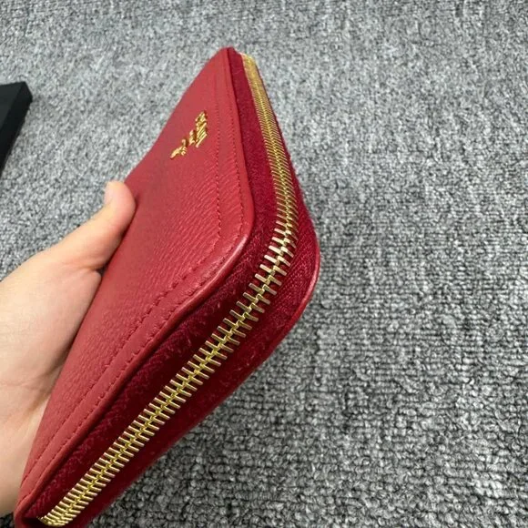 Prada Leather Wallet 235-040725 - Picture 6 of 11